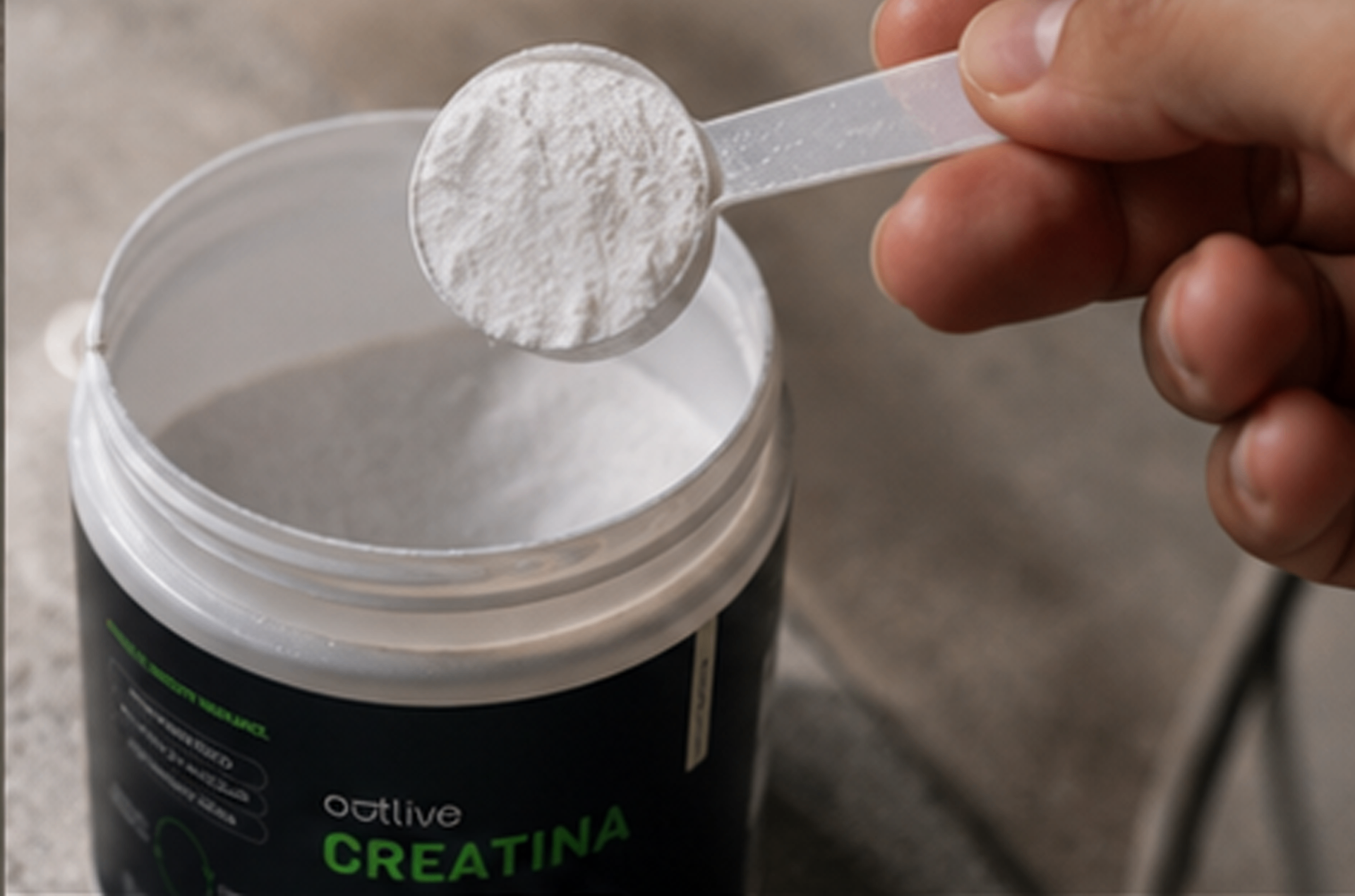 Scoop de creatina em pó